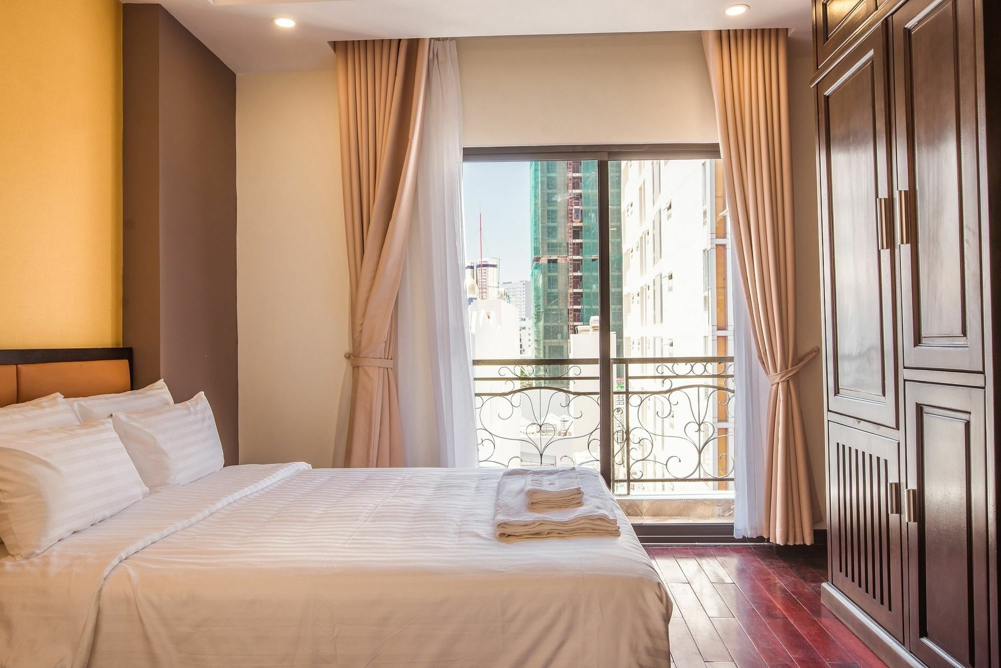 Aladin Hotel Nha Trang Kültér fotó